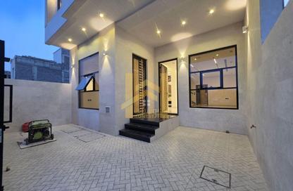 Townhouse - 4 - 6 for sale in Al Zaheya Gardens - Al Zahya - Ajman
