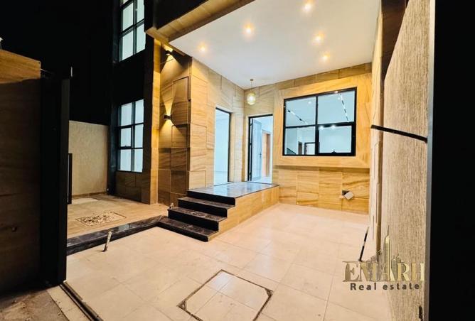 83671729 - Property Image 2
