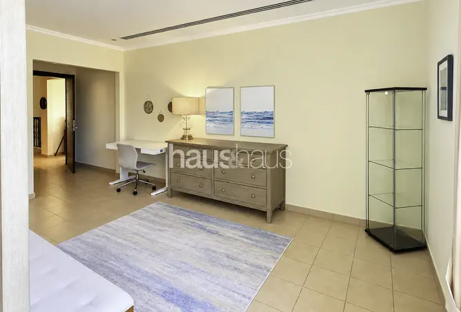 156002993 - Property Image 3