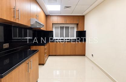 Apartment - 1 - 2 for rent in Golden Sands 14 - Al Mankhool - Bur Dubai - Dubai