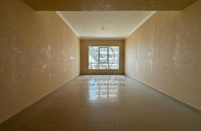 Apartment - 2 Bedrooms - 2 Bathrooms for rent in Al Khan Corniche - Al Khan - Sharjah