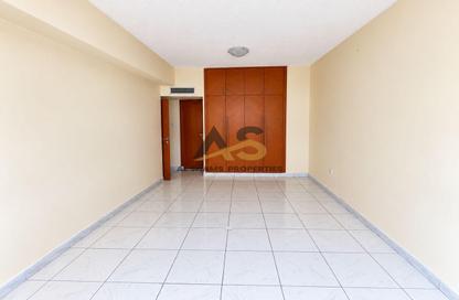 Apartment - 3 - 4 for rent in Silver Sands 1 - Al Mankhool - Bur Dubai - Dubai