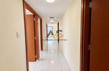 Apartment - 3 - 4 for rent in Silver Sands 1 - Al Mankhool - Bur Dubai - Dubai