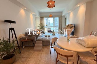 Apartment - 2 - 2 for rent in Marina Residences 6 - Marina Residences - Palm Jumeirah - Dubai