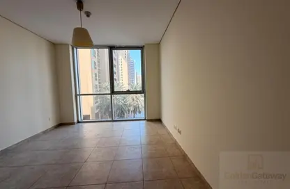 Apartment - 2 Bedrooms - 2 Bathrooms for rent in Emaar Tower B - Emaar Towers - Deira - Dubai