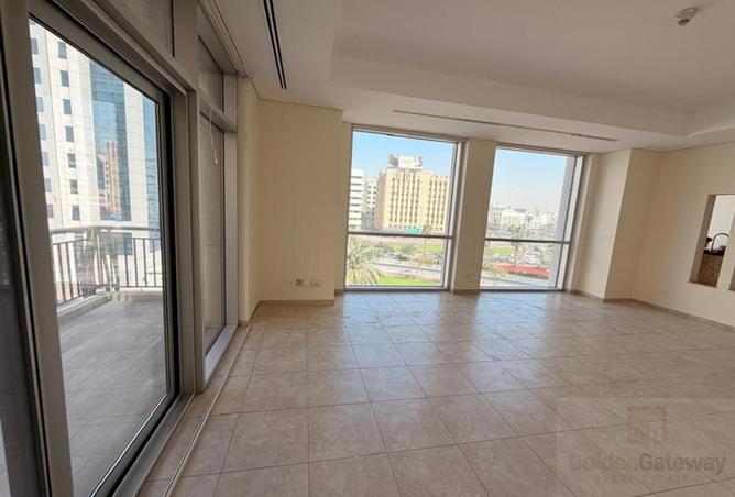 77377193 - Property Image 3