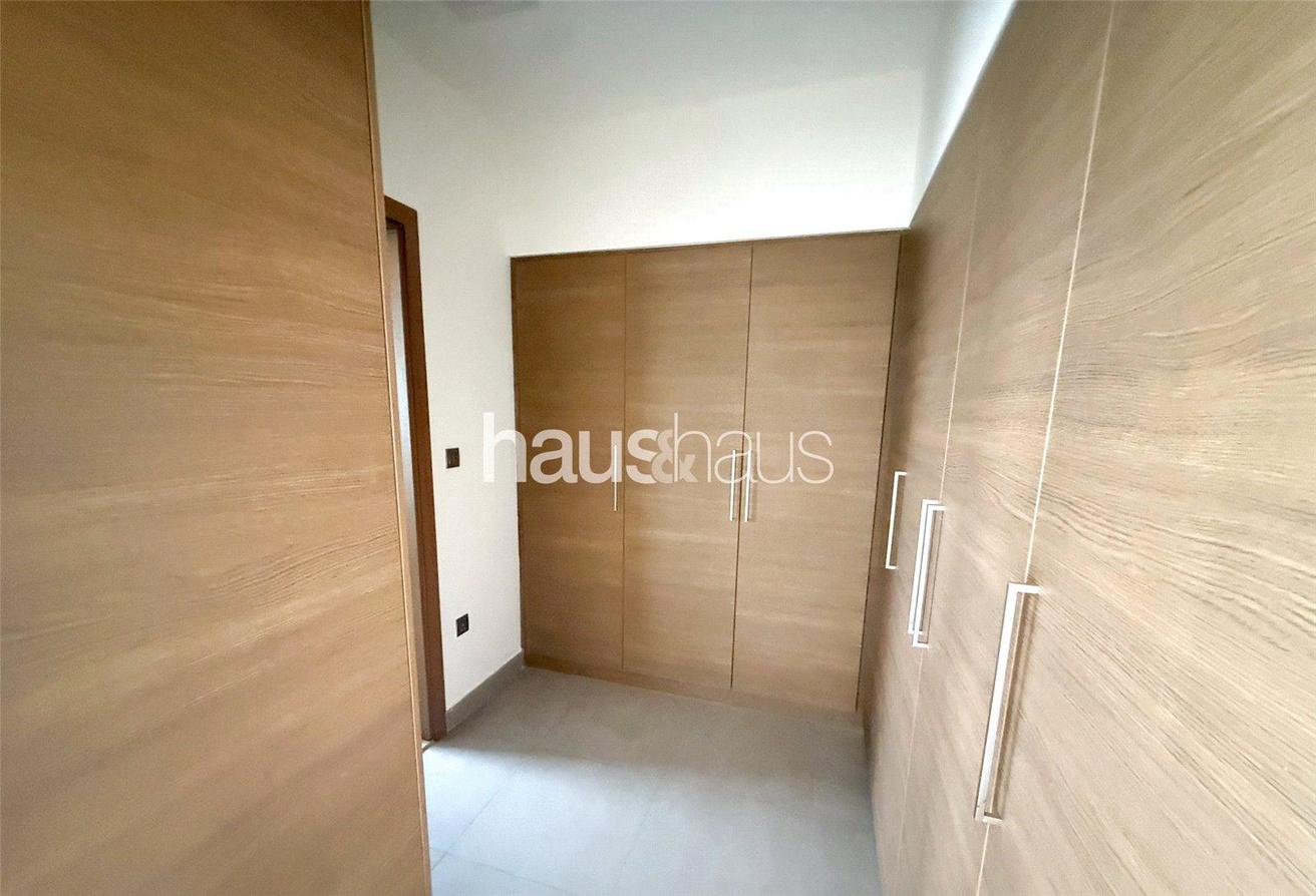 No.1 Location | Family Home | Full Park Views photo 8