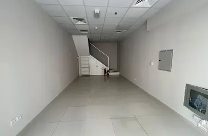 Shop - Studio - 1 Bathroom for rent in Humaid Gate Tower - Al Humaid City - Ajman