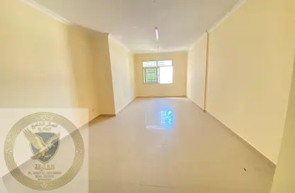 Apartment - 2 Bedrooms - 2 Bathrooms for rent in Al Khan Corniche - Al Khan - Sharjah
