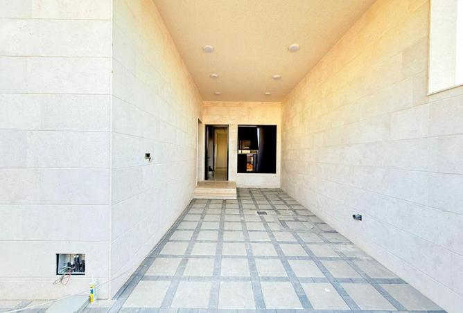 103273849 - Property Image 3