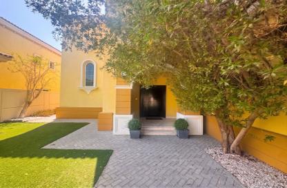 Villa - 3 - 3 for sale in District 8 - Jumeirah Park - Dubai