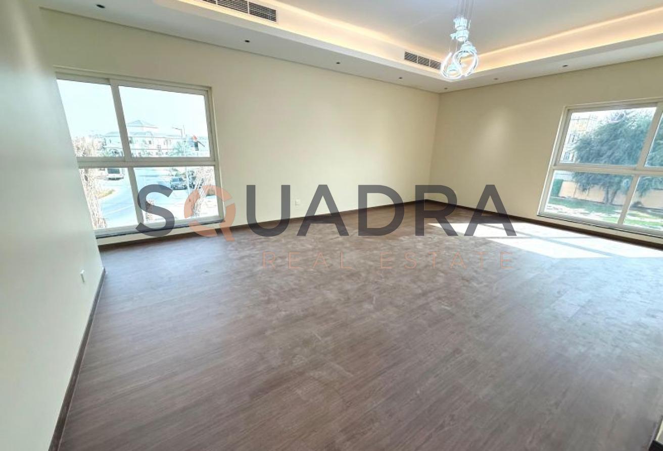 Spacious Family Home | Brand New | Easy Access photo 24