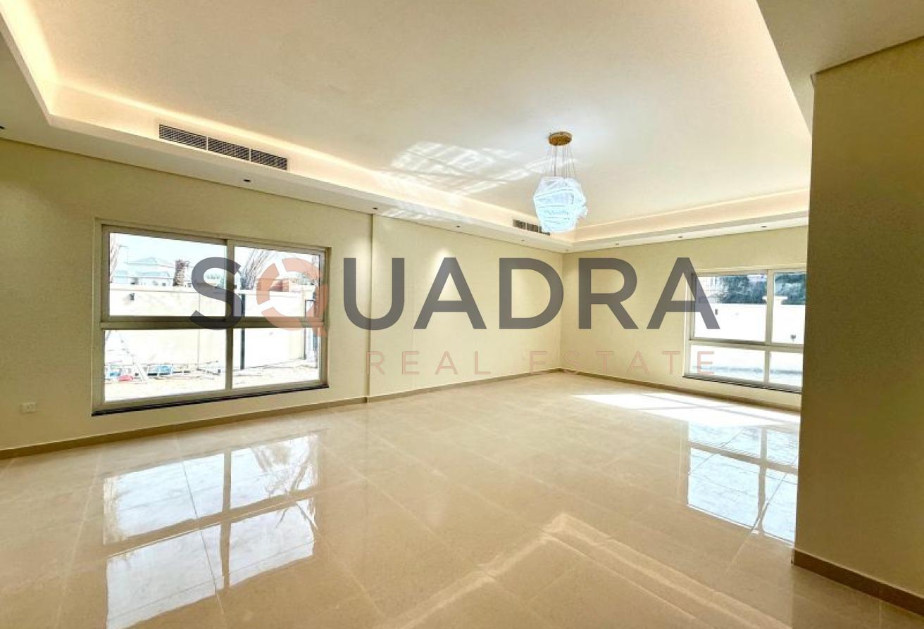Spacious Family Home | Brand New | Easy Access photo 16