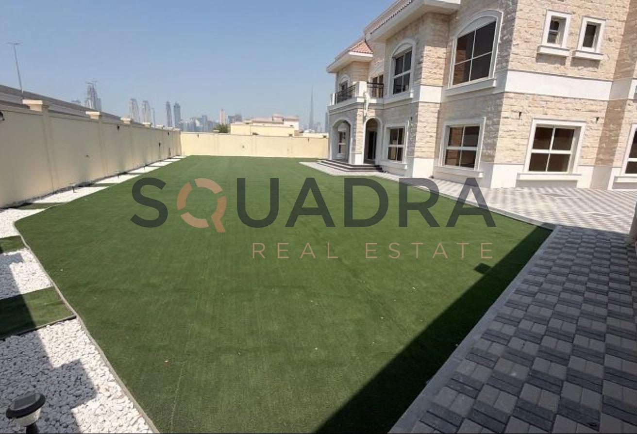 Spacious Family Home | Brand New | Easy Access photo 28