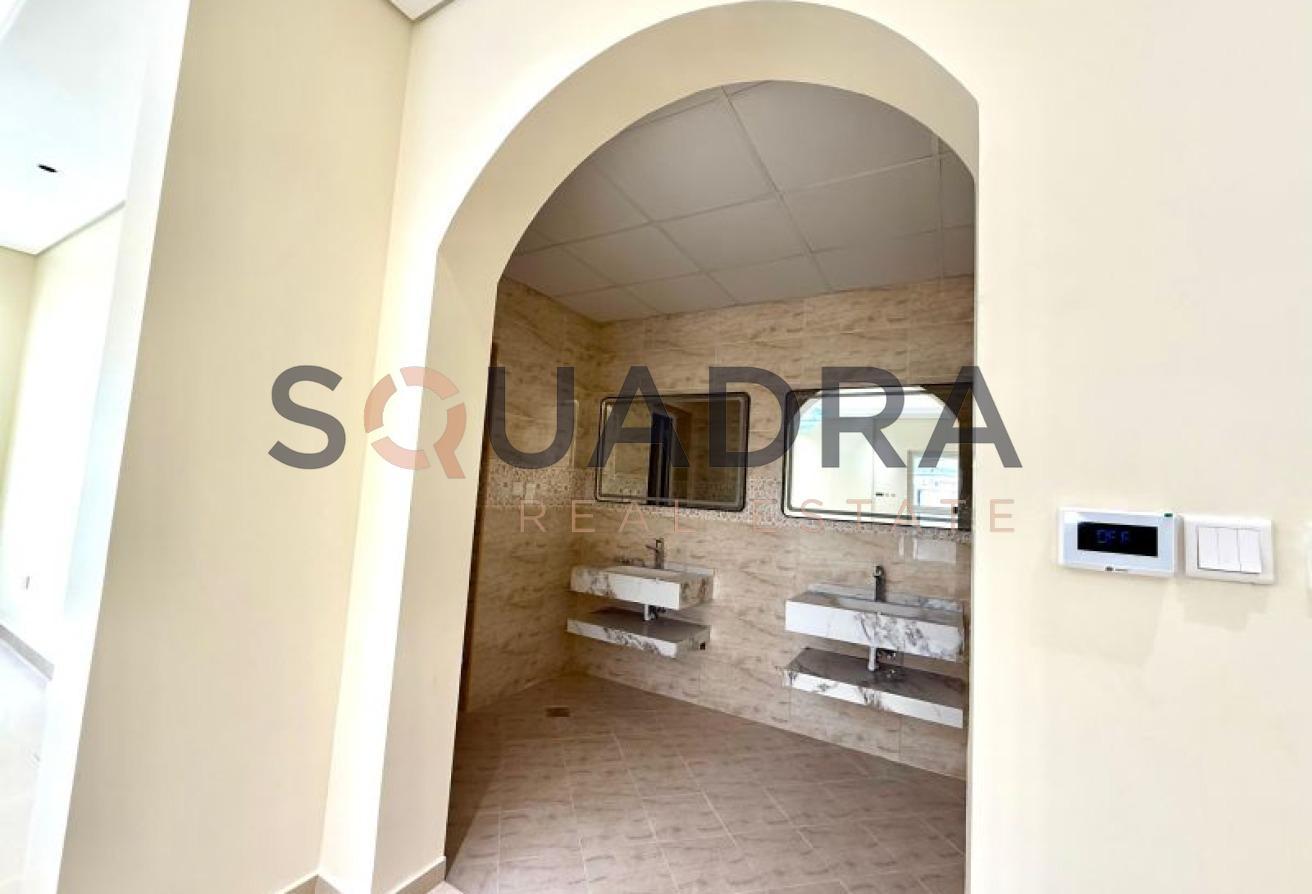 Spacious Family Home | Brand New | Easy Access photo 17