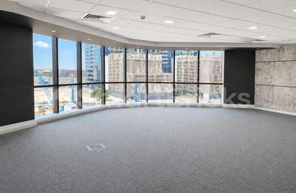 Office Space - Studio for rent in The Regal Tower - Business Bay - Dubai