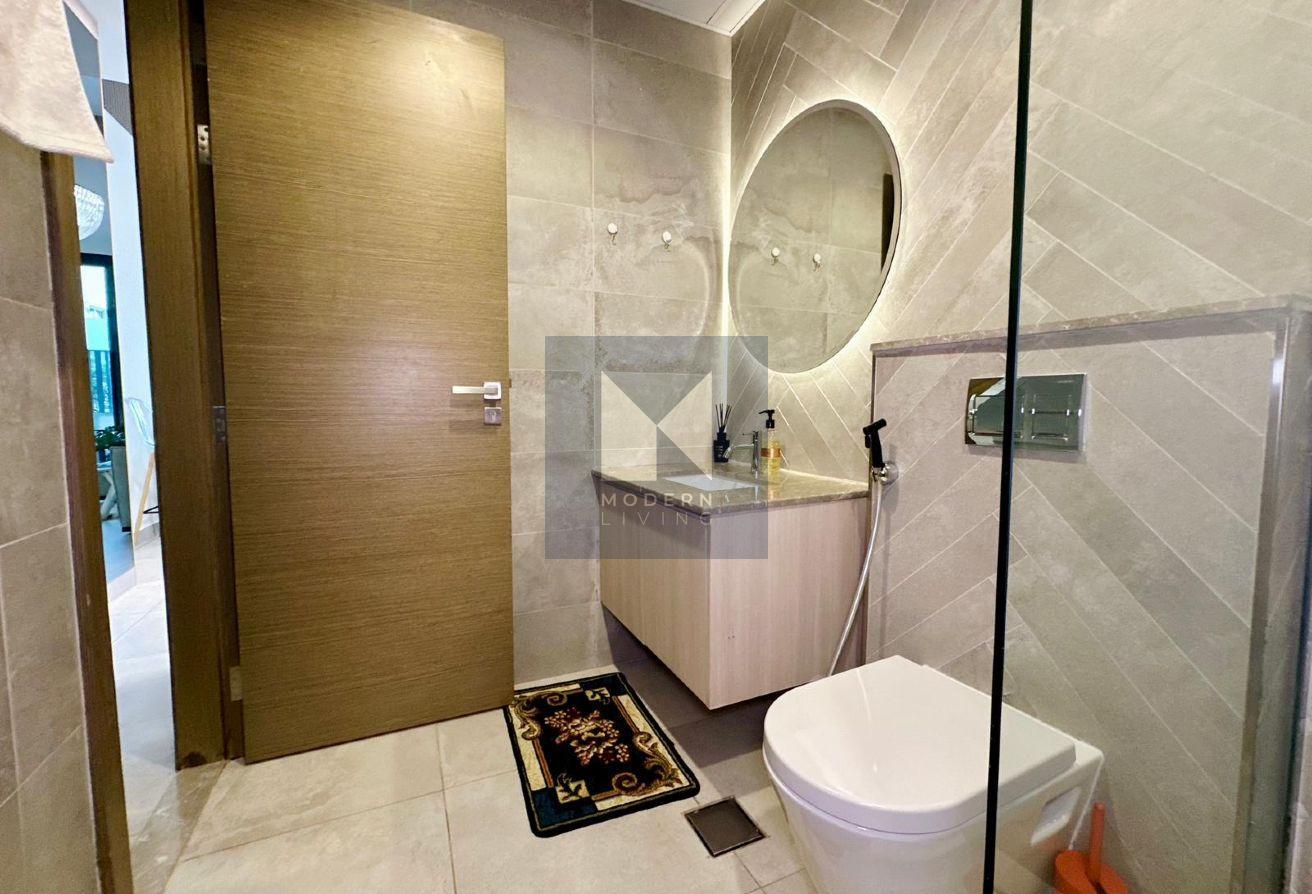 Chic Furnished Studio| Huge Terrace| Move-in Ready photo 12