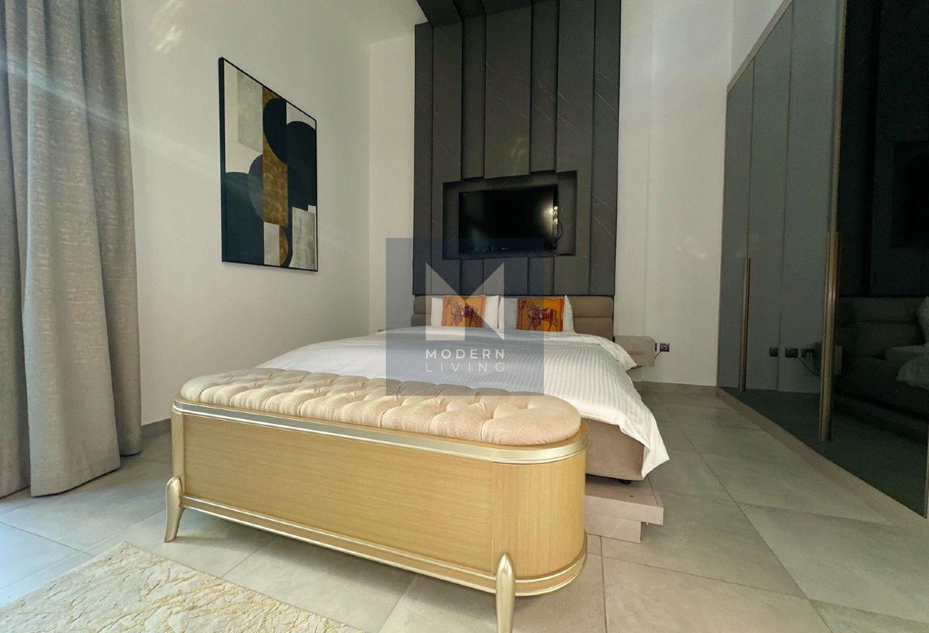 Chic Furnished Studio| Huge Terrace| Move-in Ready photo 9