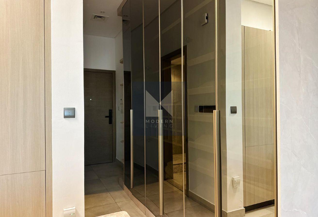 Chic Furnished Studio| Huge Terrace| Move-in Ready photo 10