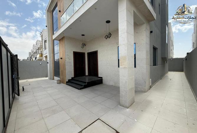 74254841 - Property Image 3