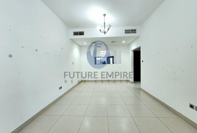 74240405 - Property Image 3