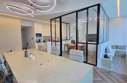 مكتب - غرفة نوم للايجار في بايز ووتر - الخليج التجاري - دبي