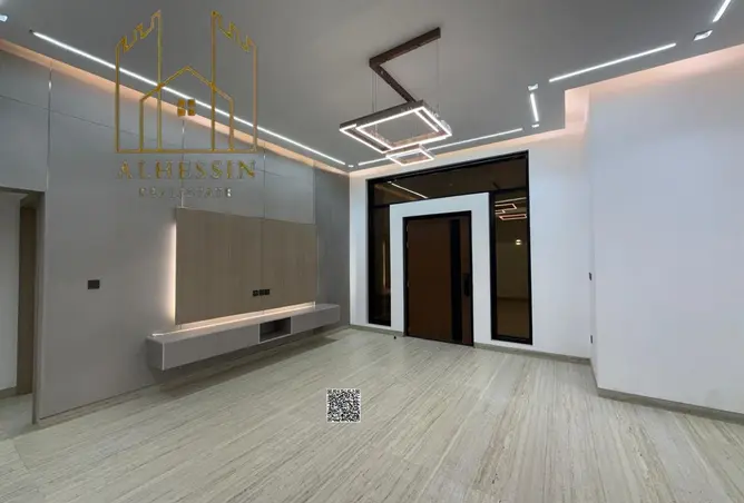 145544310 - Property Image 3
