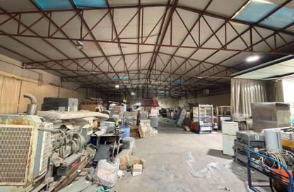 Warehouse - Studio for rent in Umm Ramool - Dubai