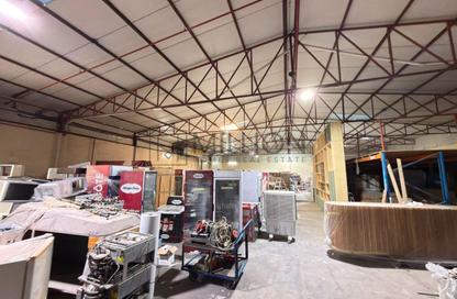 Warehouse - Studio for rent in Umm Ramool - Dubai