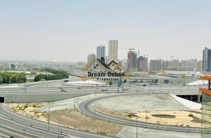 Apartment - Studio - 1 Bathroom for rent in Binghatti Crystals - Dubai Silicon Oasis - Dubai