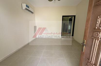 Villa - 4 - 4 for rent in Al Faseel - Fujairah