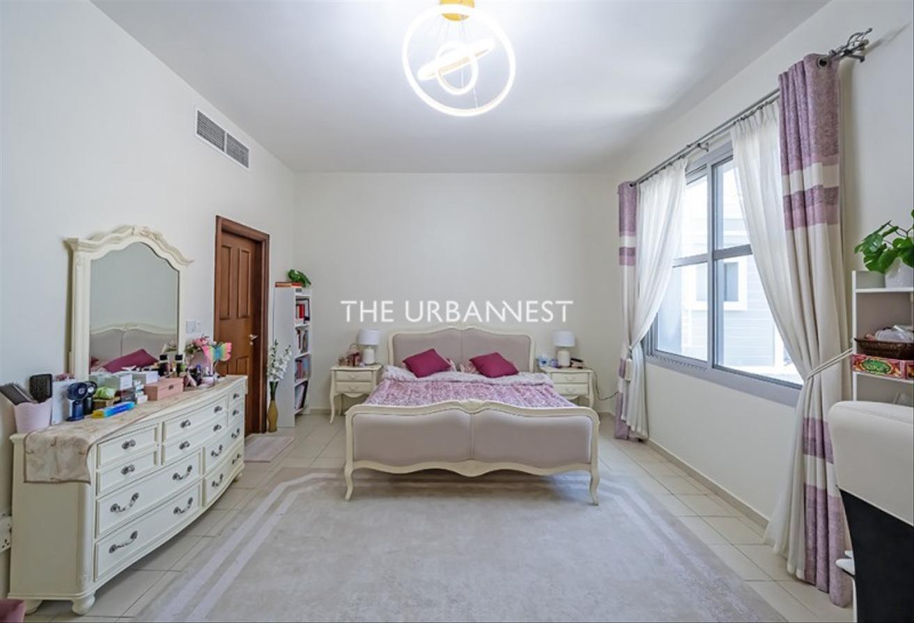 Upgraded and Extended | Spacious | Well Maintained photo 20