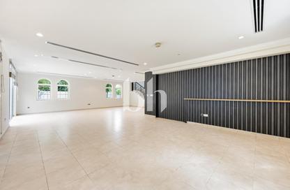 Villa - 4 Bedrooms - 4 Bathrooms for rent in District 4 - Jumeirah Park - Dubai