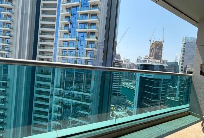 Luxury 1BR | Fully Furnished | Burj & Canal View photo 3