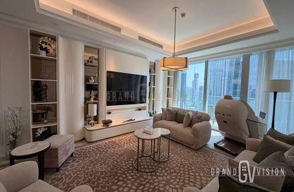 Apartment - 2 - 3 for rent in Burj Khalifa Area - Downtown Dubai - Dubai