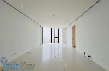 Apartment - 3 Bedrooms - 4 Bathrooms for rent in Burj Mohammed Bin Rashid at WTC - Corniche Road - Abu Dhabi