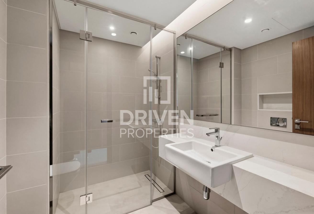 Burj Khalifa View | Huge Layout with Maid's Room photo 19