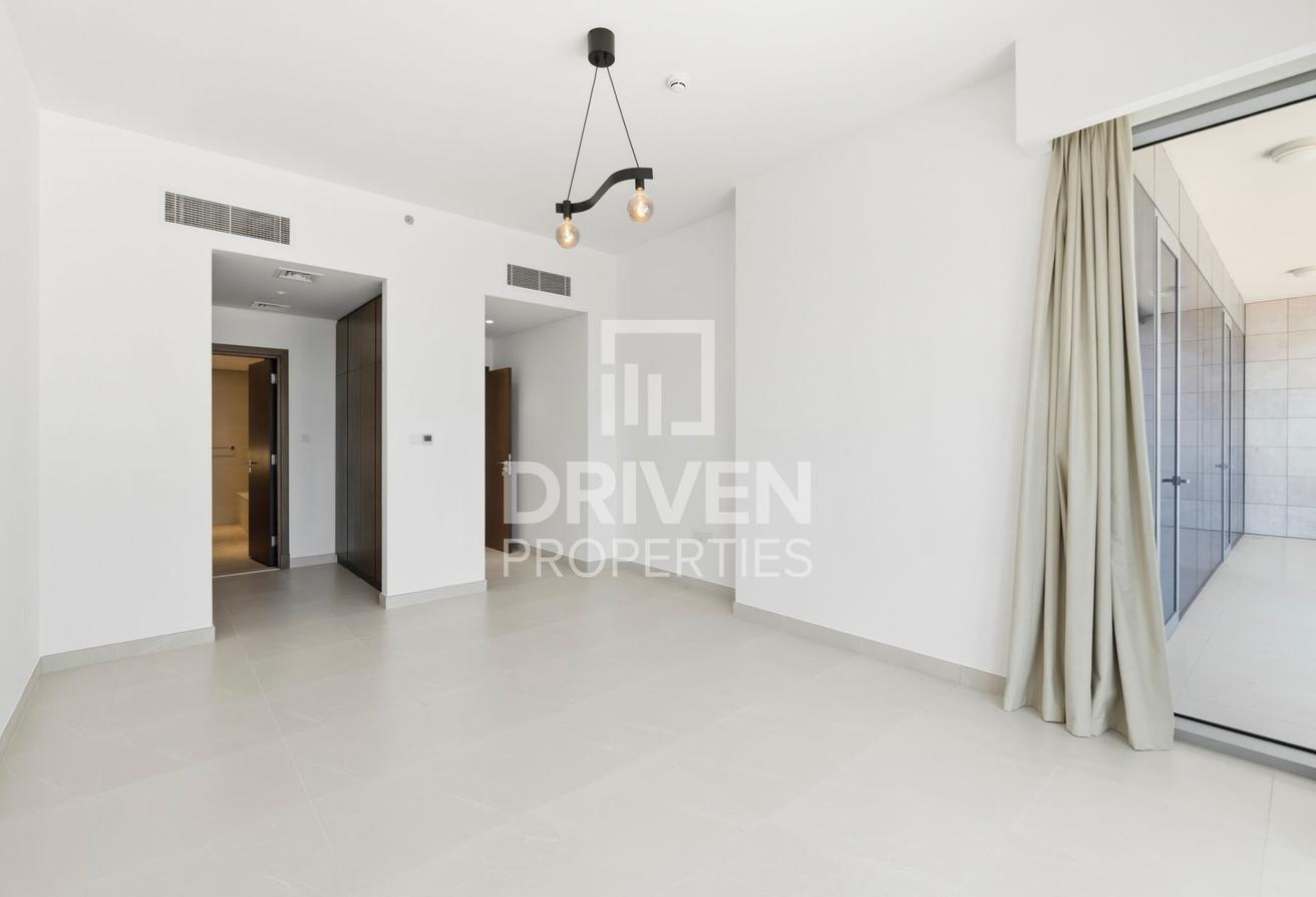 Burj Khalifa View | Huge Layout with Maid's Room photo 9