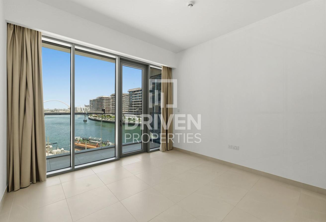Burj Khalifa View | Huge Layout with Maid's Room photo 10