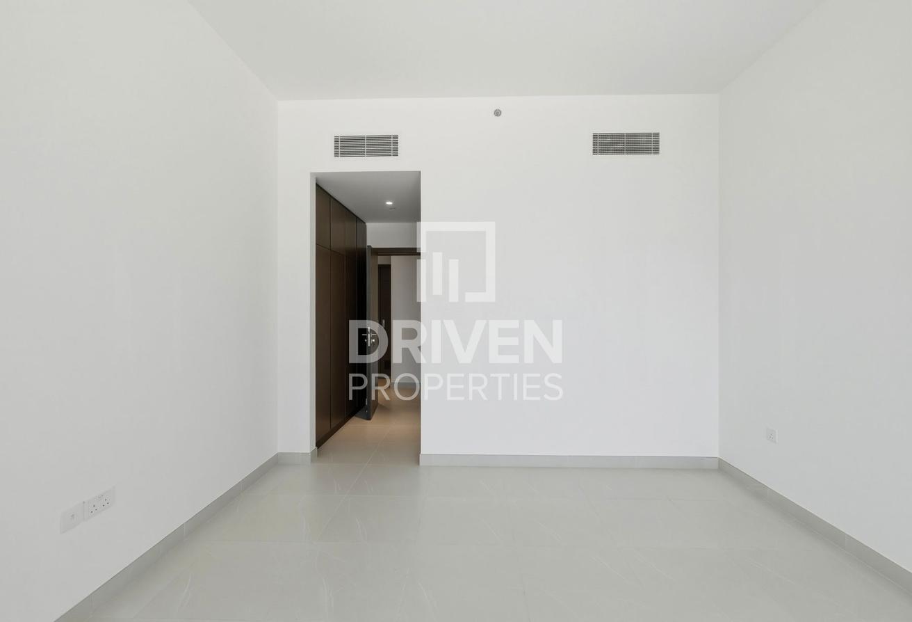 Burj Khalifa View | Huge Layout with Maid's Room photo 11
