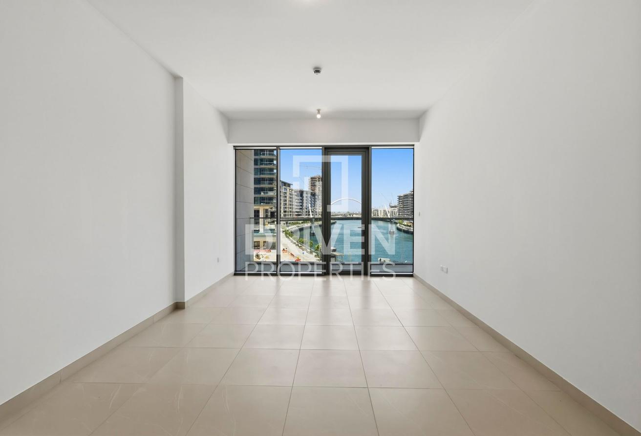 Burj Khalifa View | Huge Layout with Maid's Room photo 6