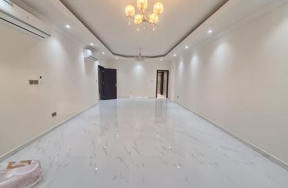 Villa - 5 - 6 for rent in Mohamed Bin Zayed Centre - Mohamed Bin Zayed City - Abu Dhabi Villa - 5 - 6 for rent in Mohamed Bin Zayed Centre - Mohamed Bin Zayed City - Abu Dhabi