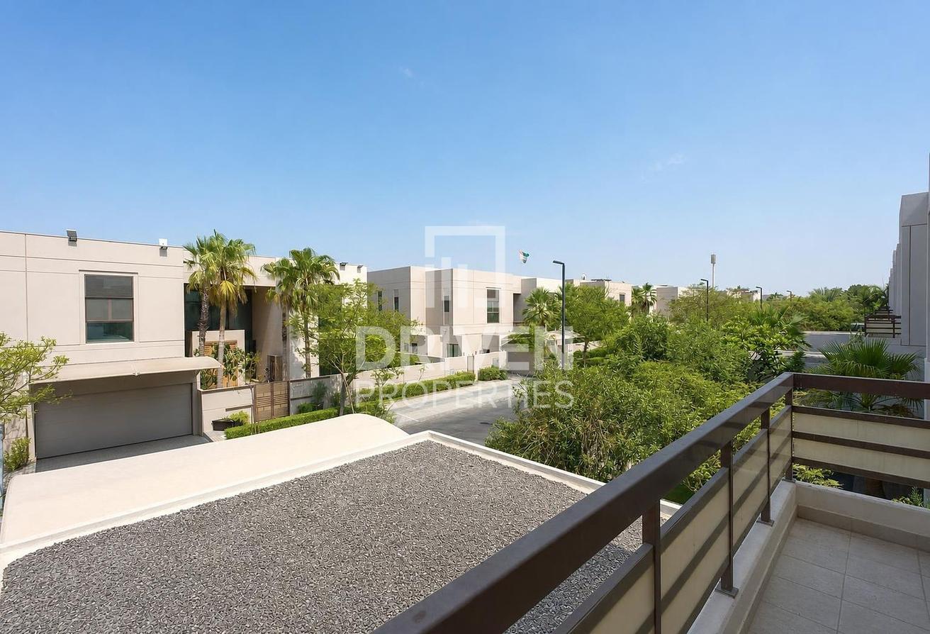 Standalone Villa | Upgraded | Spacious Living photo 25