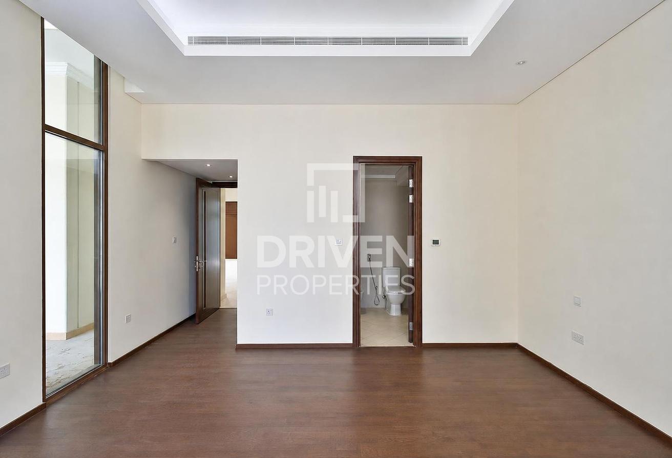 Standalone Villa | Upgraded | Spacious Living photo 10