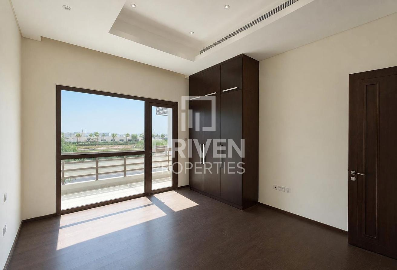Standalone Villa | Upgraded | Spacious Living photo 17