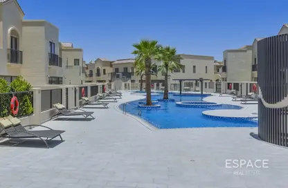 تاون هاوس - 3 غرف نوم - 4 حمامات للبيع في ياسمين لين - عقارات جميرا للجولف - دبي