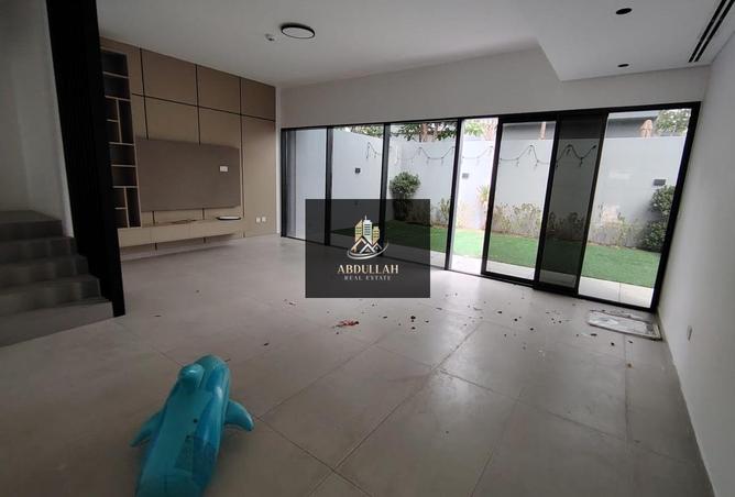 97830487 - Property Image 3