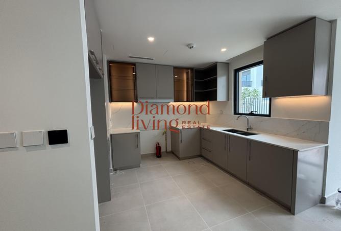 76163667 - صورة العقار 2