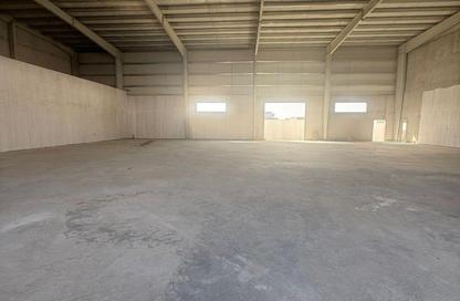 Warehouse - Studio - 1 Bathroom for rent in Umm Al Thuoob - Umm Al Quwain