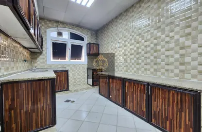 فيلا - 3 غرف نوم - 3 حمامات للايجار في مدينة محمد بن زايد - أبوظبي